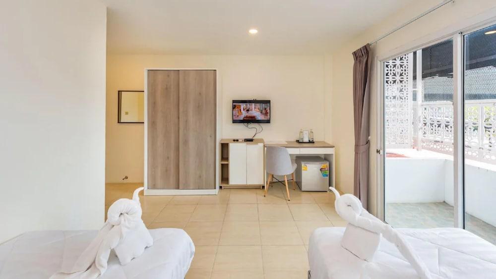 Mystays Phuket Room Type - Standard Twin Room
