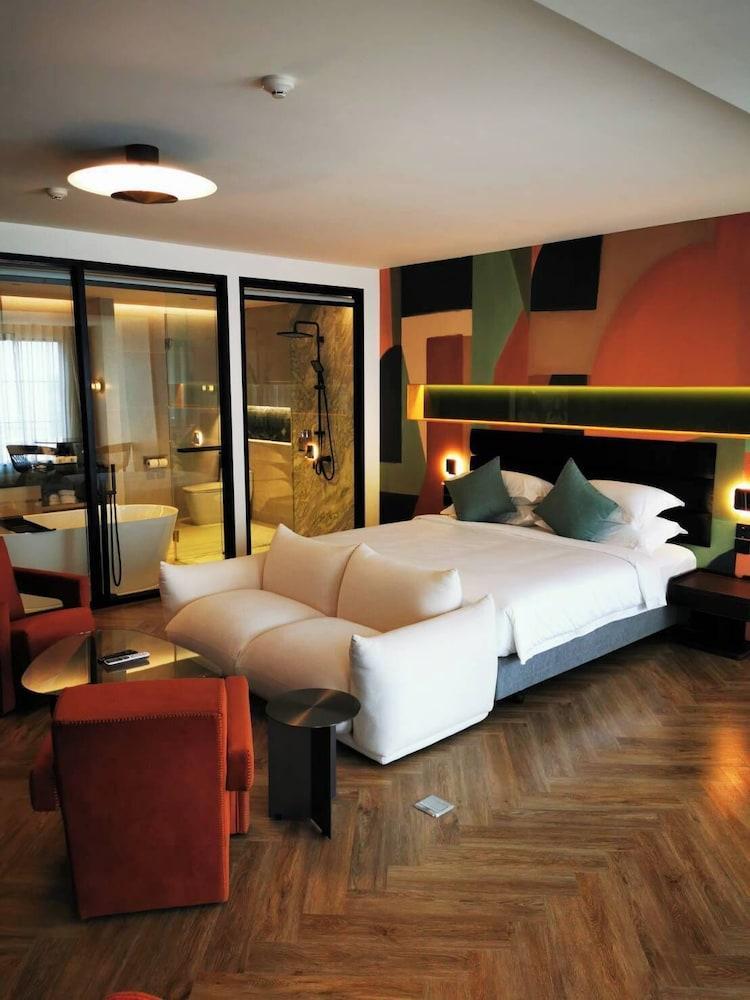 Hotel Sapin - Tap to explore photos