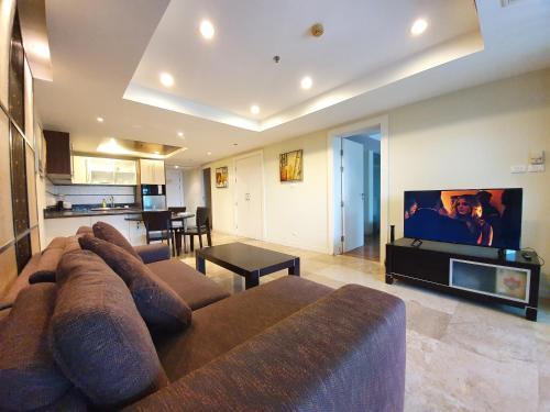 Spacious apartment with Ocean view in Panwa - Tap to explore photos