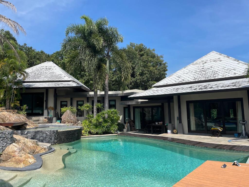 HINSAMAAN POOL VILLA - Tap to explore photos