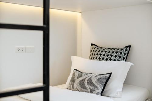 CASA BLANCA Dusit - Hostel Room Type - Single Bed in Dormitory Room