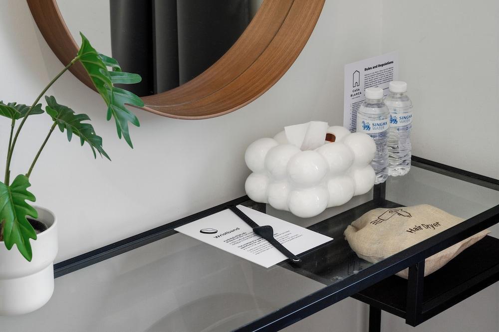 CASA BLANCA Dusit - Hostel Room Type - Twin Room