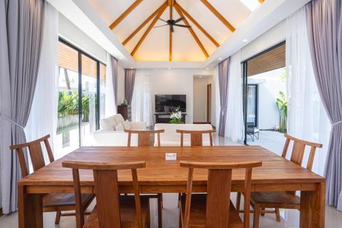 Anchan Villas Phuket - Private 2 Bedroom Pool Villas by Escape Villas - Tap to explore photos