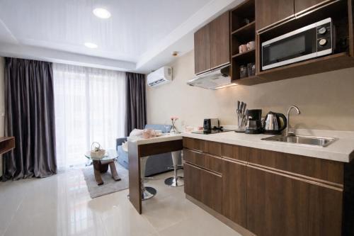 KAI Condo 1BR Pool View NBC Nai Harn - Tap to explore photos