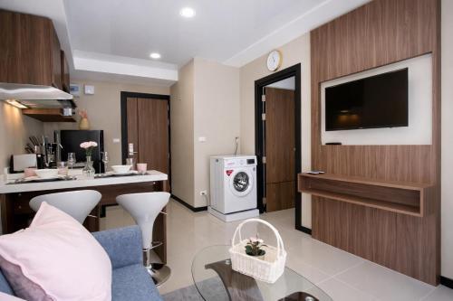 KAI Condo 1BR Pool View NBC Nai Harn - Tap to explore photos
