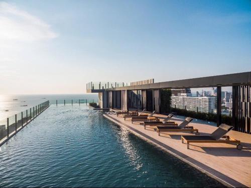 the base central pattaya seaview - Tap to explore photos