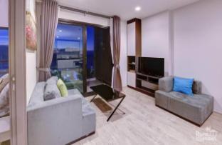 the base central pattaya seaview - Tap to explore photos