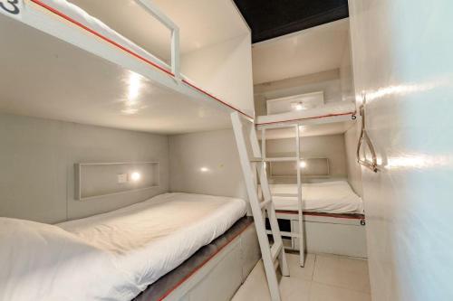 Jurockotel Room Type - Single Bed in 6-Bed Dormitory Room