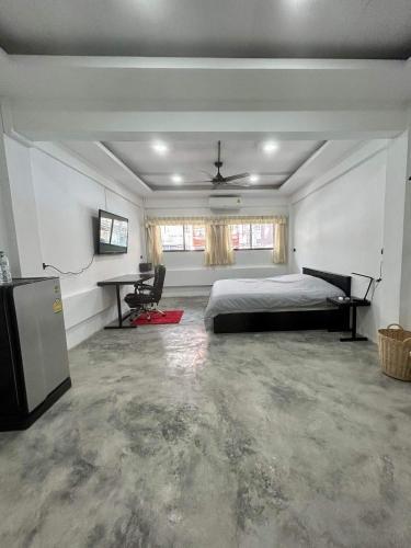 Splash Bar and Guesthouse Room Type - Deluxe Double Room