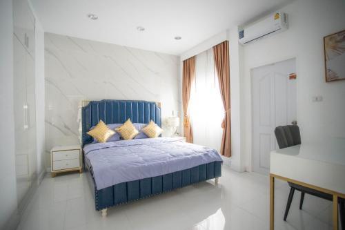 KW pool villa pattaya - Tap to explore photos