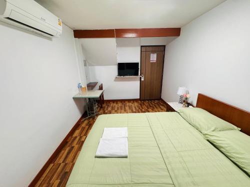 The Best House&Hostel Room Type - Deluxe Queen Room - Ground Floor