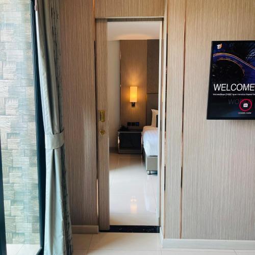 THE TJ HOTEL Pattaya Room Type - Family Room with Balcony