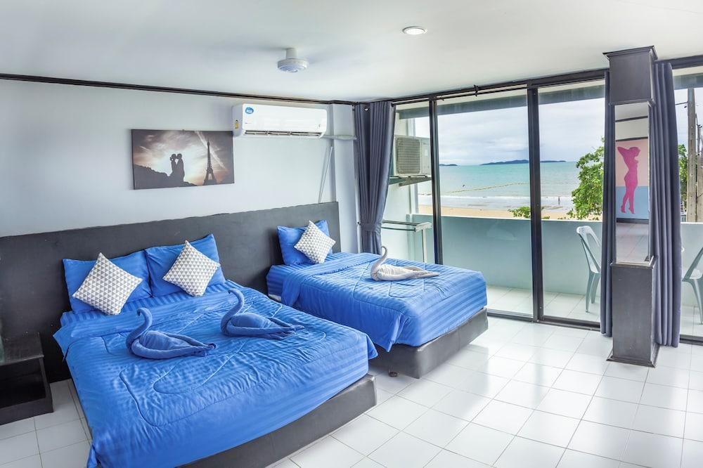 Happy Jomtien - Beachfront Room Type - Premium Double Room, Balcony, Ocean View