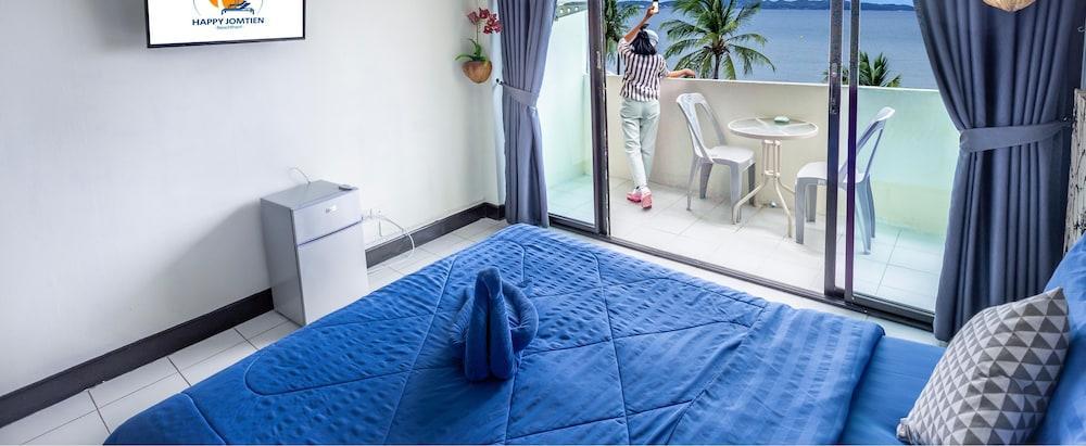 Happy Jomtien - Direct Beach Access, Sea View & Central Location Room Type - Deluxe Double Room, Balcony, Sea View