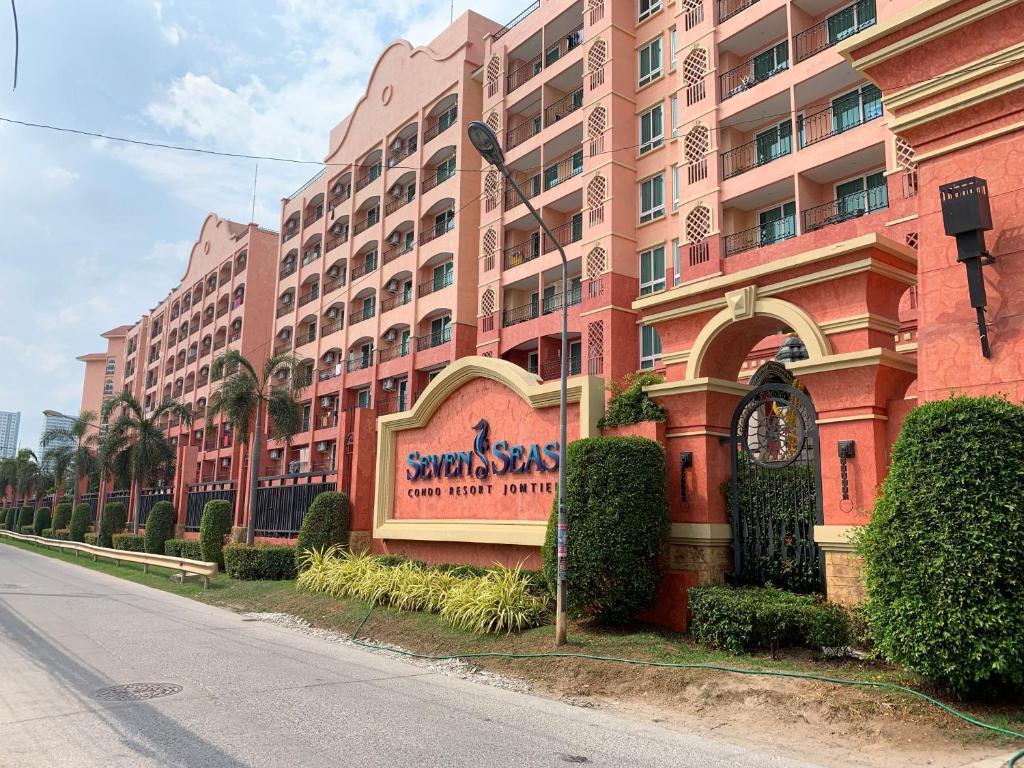 Seven Seas Condo Resort