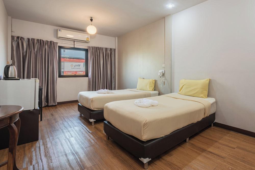 Bkk39 Airport hotel Room Type - Basic Twin Room