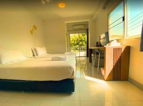 V Suvarnabhumi วี สุวรรณภูมิ Room Type - Double Room with Balcony