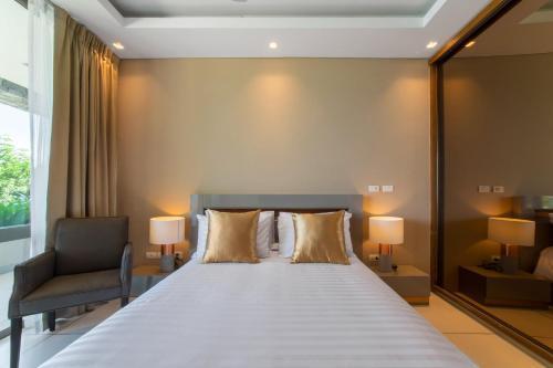 Villa Skyfall Thailand Phuket - Tap to explore photos