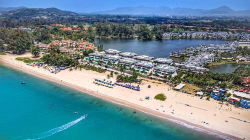 Beachfront Residences - Stunning Sea and Lake View