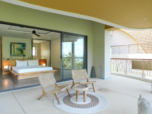 Villa Lola 2Br Saltwater Infinity Pool & Sea View - Tap to explore photos