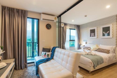 Bangtao,Layan beach apartment