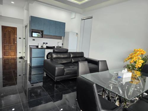 PATONG TOWER 3 BEDROOMs - Tap to explore photos