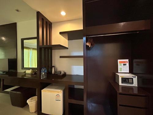Cocoon APK Resort and SPA Hotel - Tap to explore photos