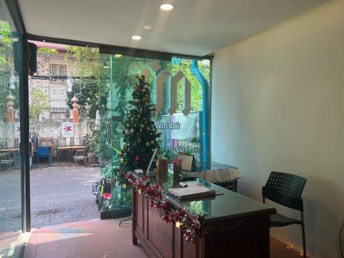 Merry V Guesthouse - Tap to explore photos