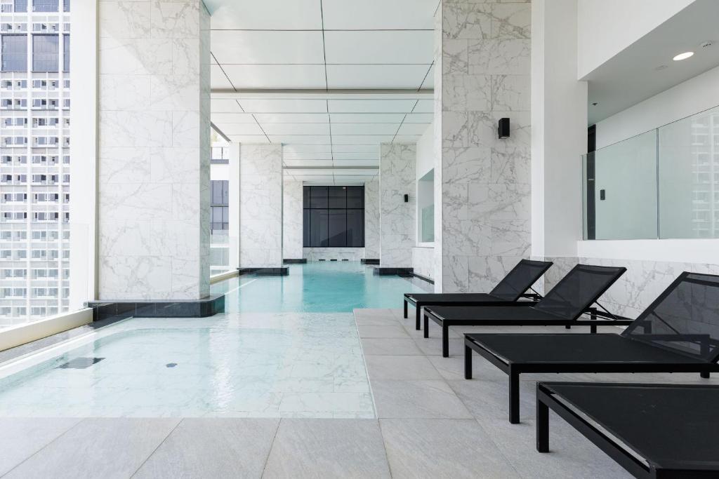 Loft Pool Superior Suite Near jodd Night Market 500mbps Wi-Fi Twin