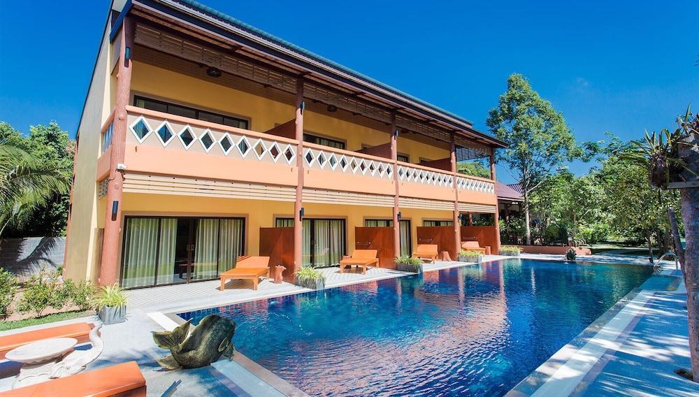 Baan Suan Villas Resort - Tap to explore photos