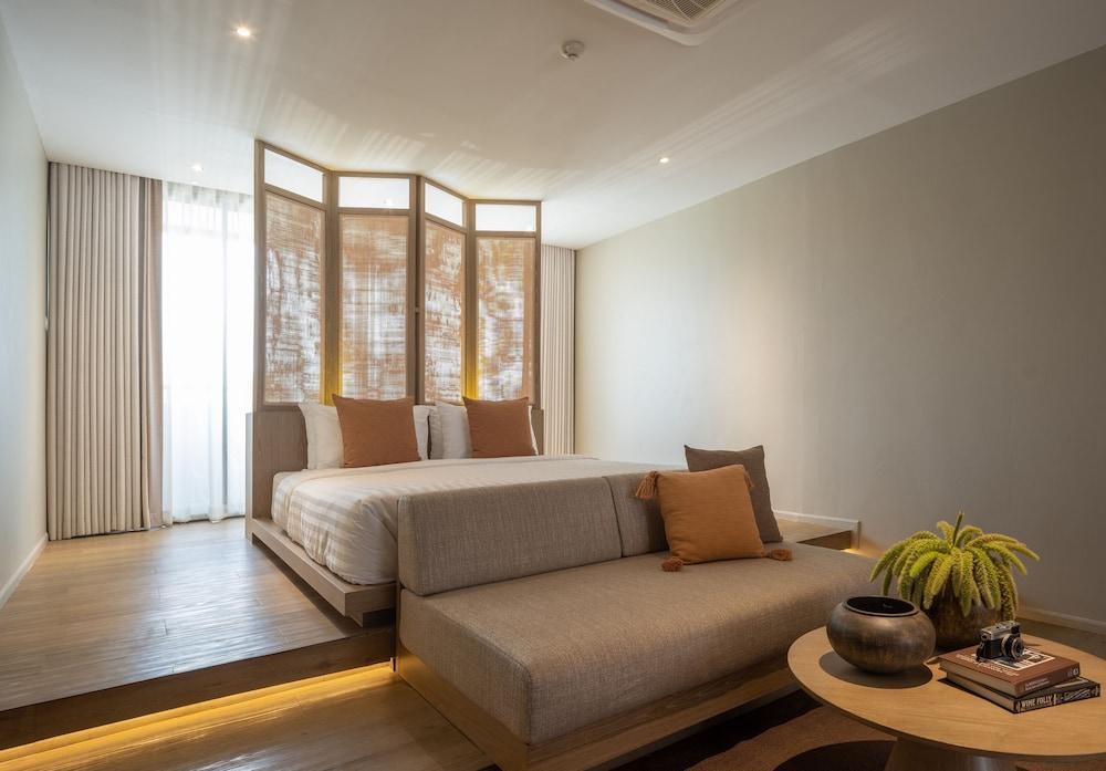 Stay Plus Hotel Bangkok Room Type - Suite Room
