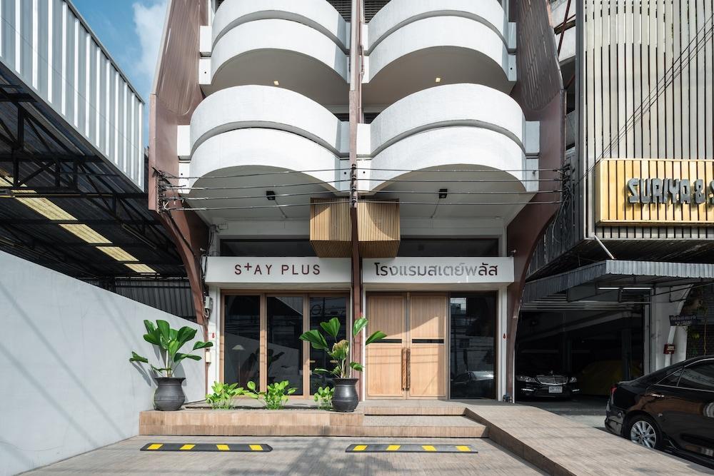 Stay Plus Hotel Bangkok - Tap to explore photos