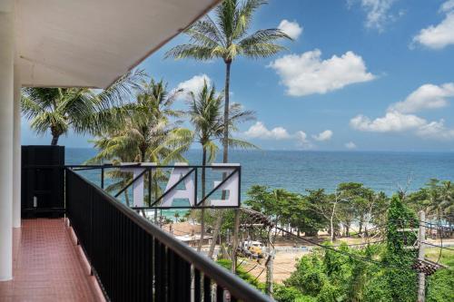 Oceanview Bungalows by EAT, Karon Beach Room Type - Superior Double Room with Sea View