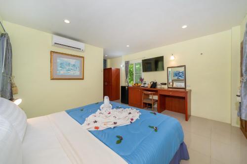 Oceanview Bungalows by EAT, Karon Beach Room Type - Deluxe Bungalow