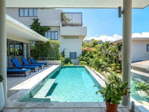 Luxe 4BR Sunset Seaview Villa Private Infinity