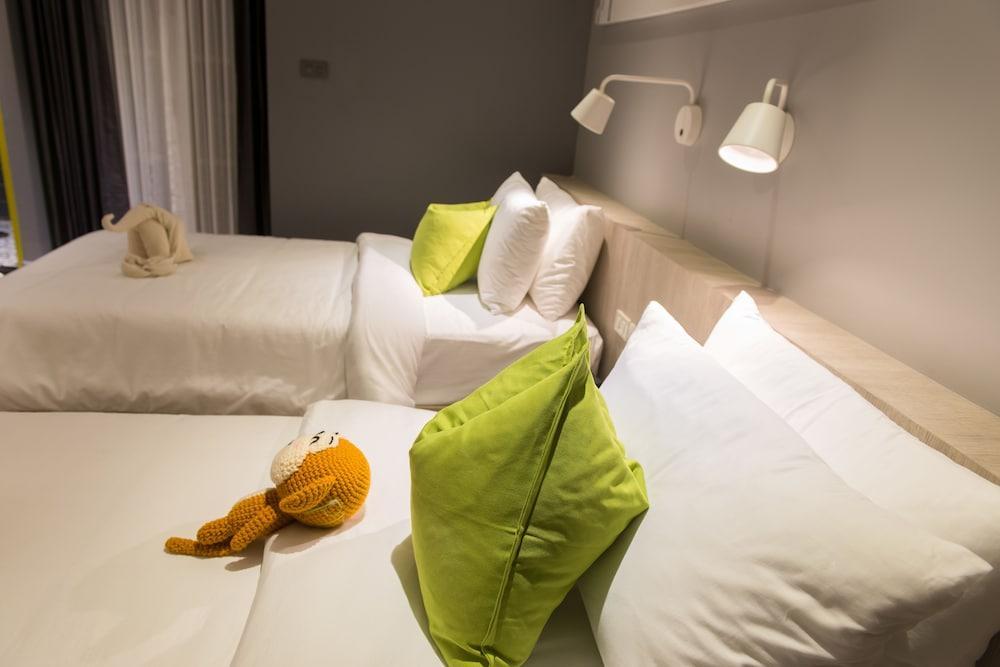 Ploen Chaweng Koh Samui by Tolani Room Type - Deluxe Triple Room with Free Minibar Ploen Chaweng Koh Samui by Tolani Room Type - Deluxe Triple Room with Free Minibar