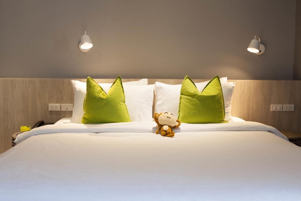 Ploen Chaweng Koh Samui by Tolani Room Type - Deluxe Room with Free Minibar