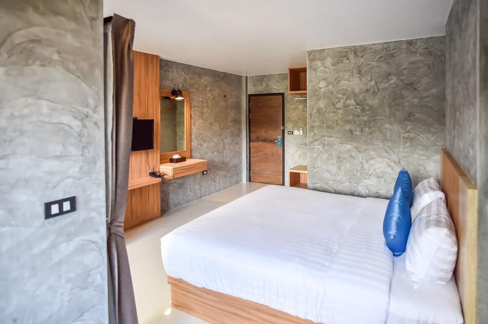 Dee Homestay - Tap to explore photos