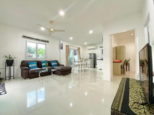 Star Private Pool Villa Peaceful 2 Br Tropical Hill - Tap to explore photos