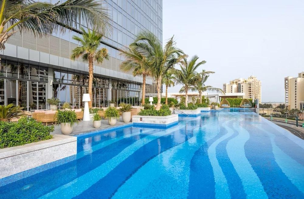 The Palm Tower, Luxurious Apartment - Tap to explore photos