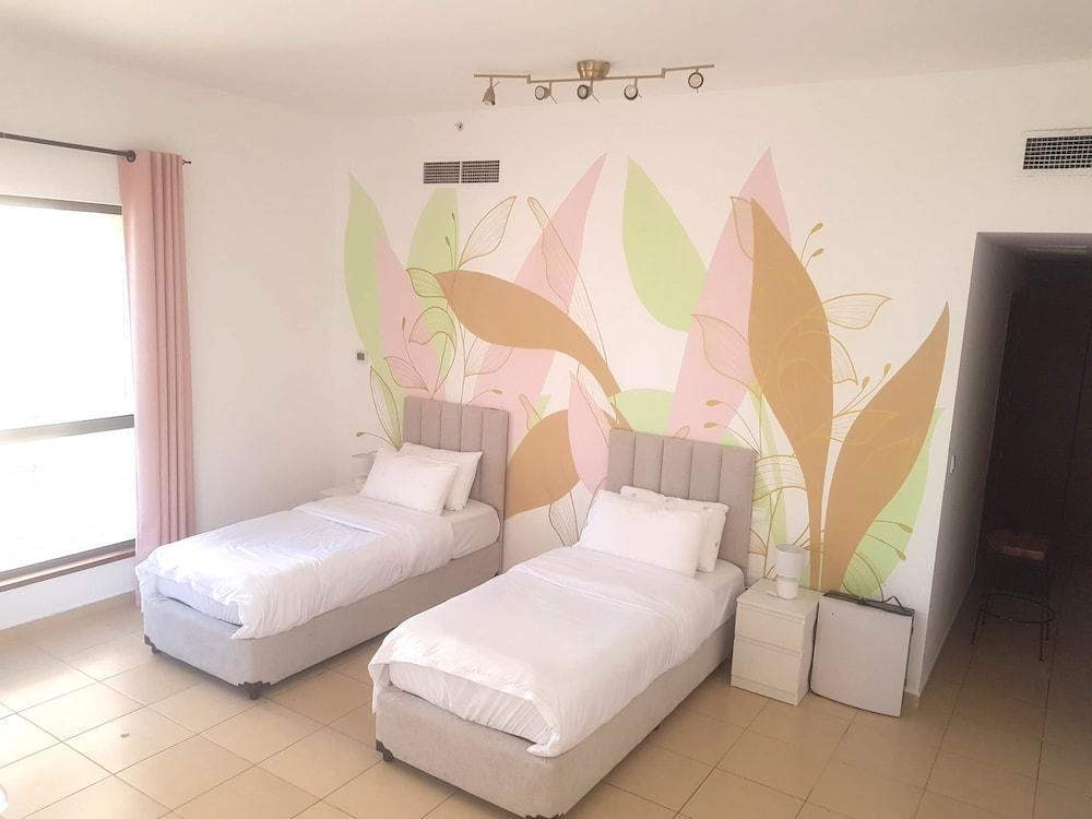 Grays Hostel By Haly Room Type - Single bed in a Comfort Shared Dormitory. Men only. Max 4 people, Sea view Grays Hostel By Haly Room Type - Single bed in a Comfort Shared Dormitory. Men only. Max 4 people, Sea view