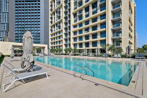 Silkhaus Burj Royale 1BDR with balcony in Downtown - Tap to explore photos