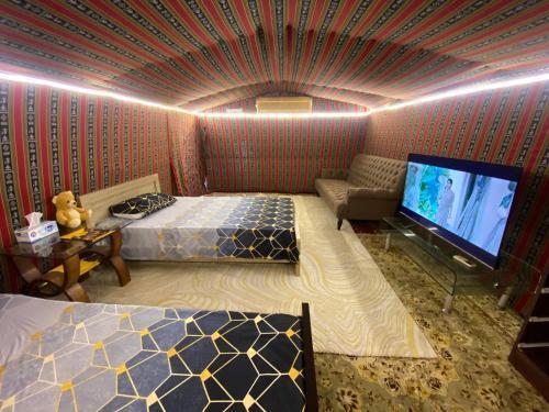 private farmhouse Tent Room