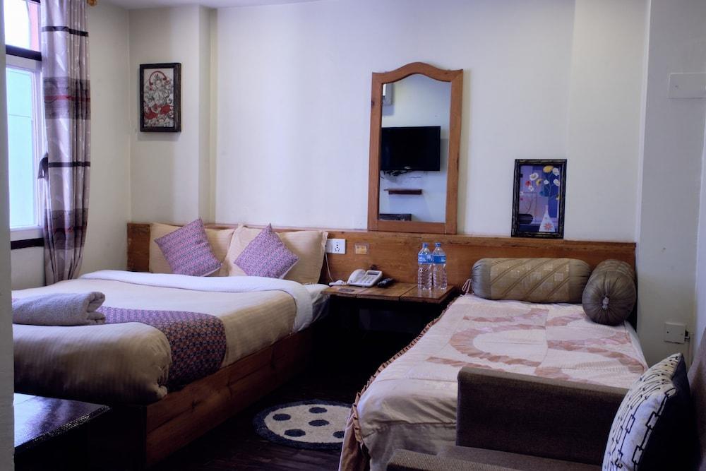 Hotel Shree Tara Room Type - Deluxe Double or Twin Room, 1 Bedroom