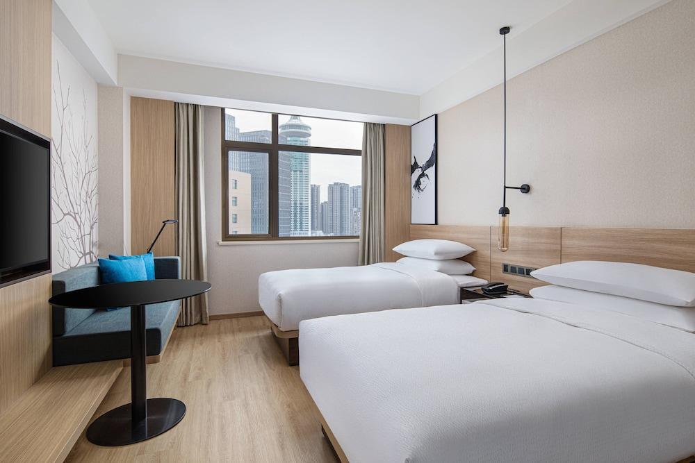 Fairfield by Marriott Shanghai Pudong Room Type - Premier Twin Room, 2 Twin Beds, City View