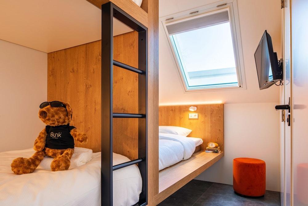 Bunk Hotel Amsterdam Room Type - ROOM FOR 4 (FAMILY) Bunk Hotel Amsterdam Room Type - ROOM FOR 4 (FAMILY)