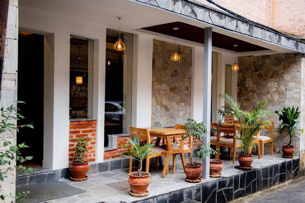 Vastu Boutique Hotel - Tap to explore photos