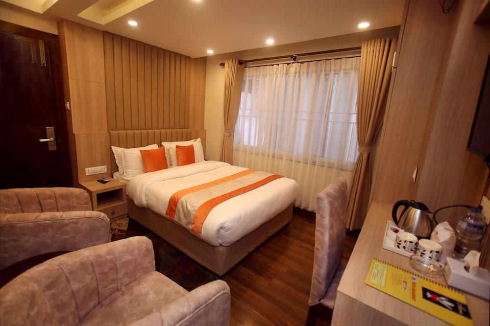 Hotel Amarawati - Tap to explore photos