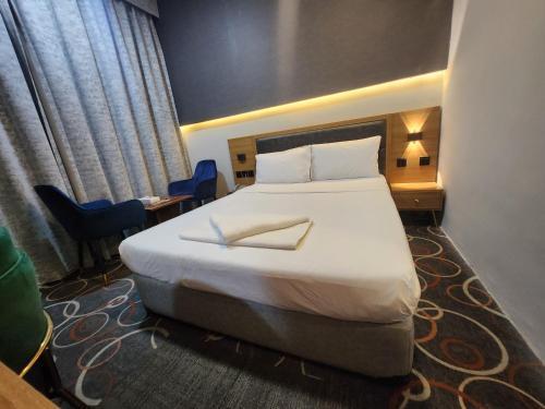 Melody Queen Hotel by AURA