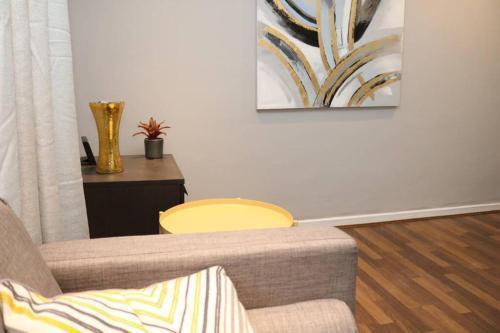 Large 3 bedroom apartment in gated development - Tap to explore photos